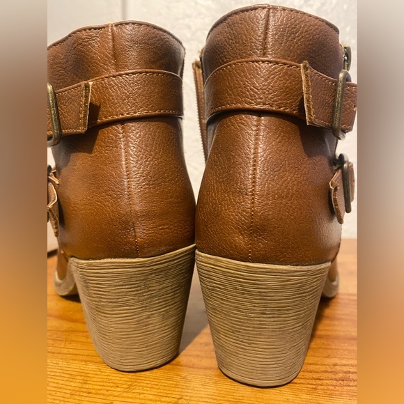 Brown Ankle Boots with Heel - Picture 4 of 6